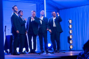 2025raphael_fauxrfx_8719.jpg Zoom: 2025raphael_fauxrfx_8719.jpg