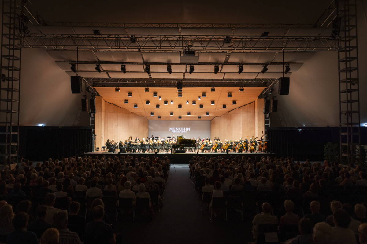 02.08.2026_menuhin_festival_amateur_orchestra_davidson_1.jpeg