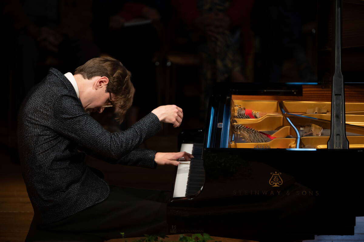 2025raphael_fauxrfx_0115.jpg 2025raphael_fauxrfx_0115.jpg